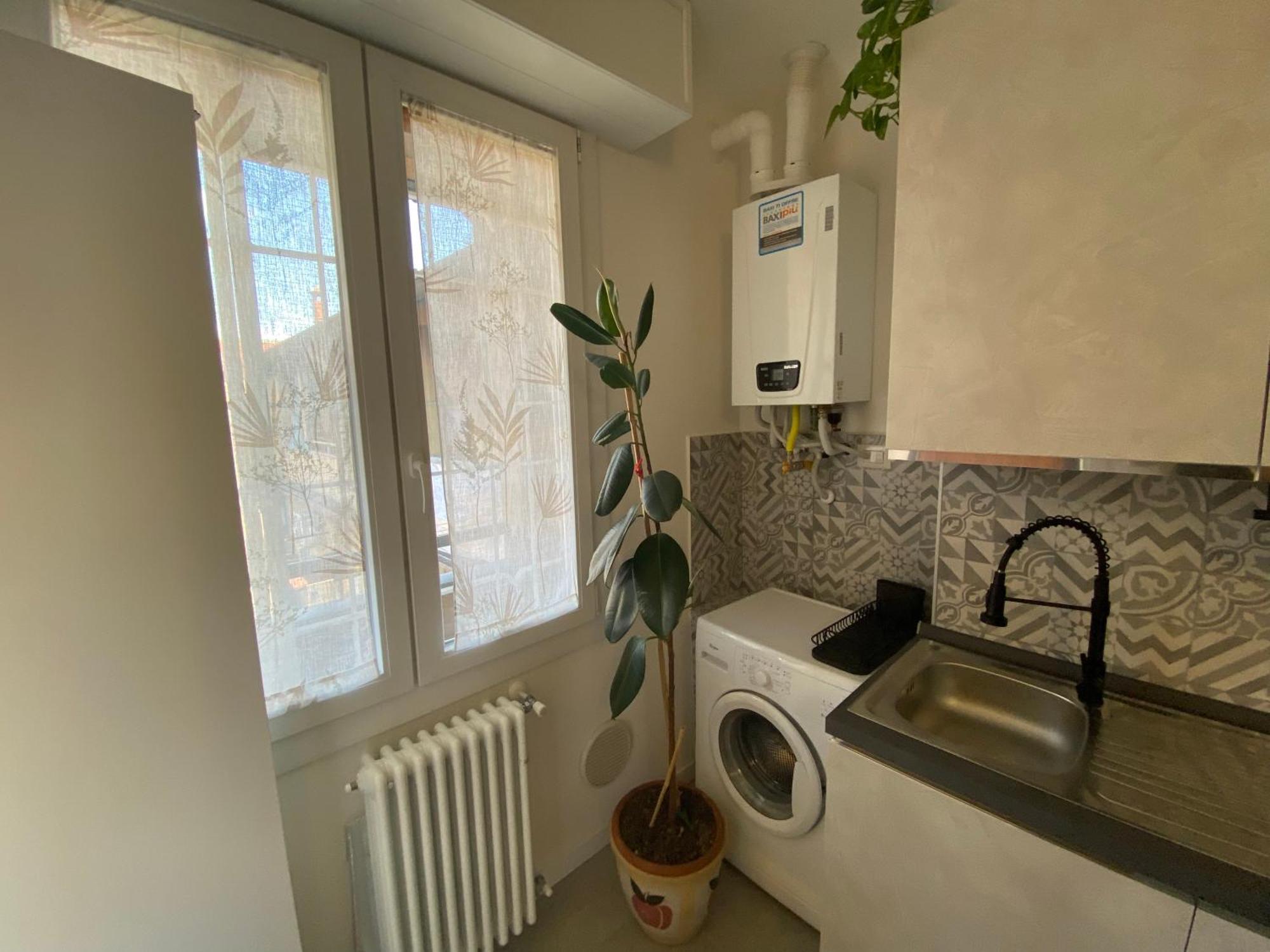 Renovated With Two Single Beds Appartamento *
